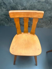 5 Vintage Holzstühle 1960er–1970er Jahre, Sitzhöhe 47 cm - Bild 8