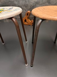Vintage Industrie Hocker 70er Weiß Sitzhöhe 49 cm - Bild 3
