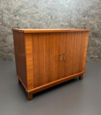 Vintage Kommode Mid-Century Flügeltüren 87x71x45 cm - Bild 2