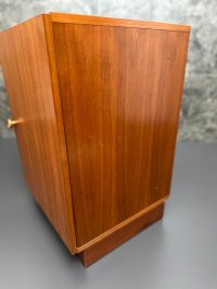 Omnia Nachttisch 60er Vintage Mid Century ca. 48x45x72 cm - Bild 4