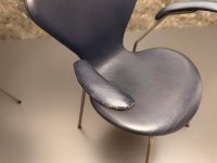Fritz Hansen Serie 7 3207 Leder Armlehnstuhl Arne Jacobsen - Bild 20