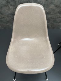 2x Herman Miller Fiberglass Chair Eames H-Base Vintage - Bild 6