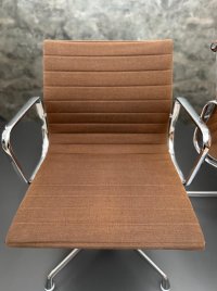 Herman Miller Eames Aluminum Chair (2 Stk.) - Bild 8