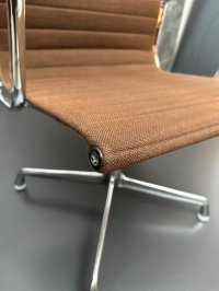 Herman Miller Eames Aluminum Chair (2 Stk.) - Bild 14