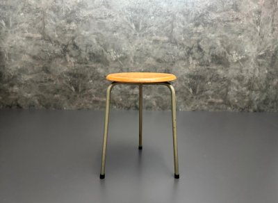 5x Seltener Dreibein-Hocker Vintage Grau/Grün 51cm