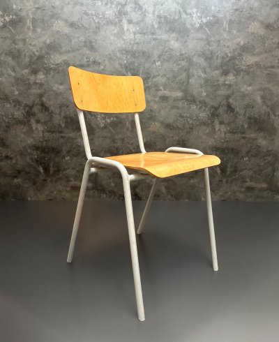 Vintage Stahlrohrstuhl Holzsitz – Blumenständer