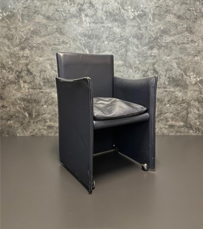 Cassina Sessel 401 Echtleder Designklassiker restaurierungsbedürftig