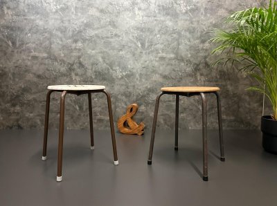Vintage Industrie Hocker 70er Weiß Sitzhöhe 49 cm