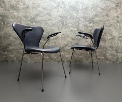 Fritz Hansen Serie 7 3207 Leder Armlehnstuhl Arne Jacobsen