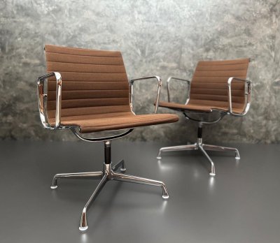 Herman Miller Eames Aluminum Chair (2 Stk.)